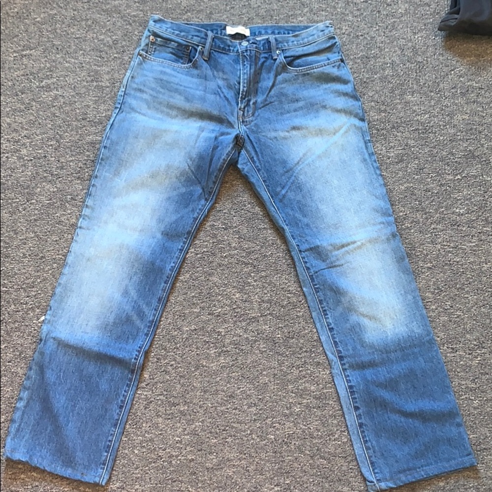 Gap 34x32 straight fit light wash Jeans